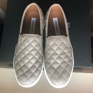 [STEVE MADDEN ] sneaker size 8